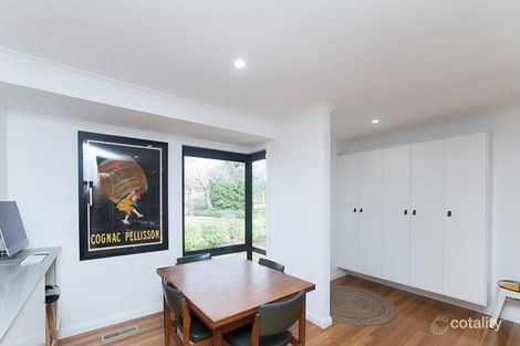 Property photo of 8 Lamb Place Chifley ACT 2606