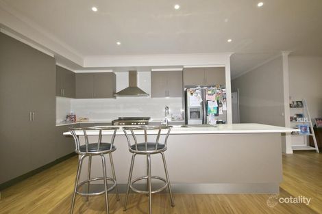 Property photo of 28 Periwinkle Circuit Craigieburn VIC 3064