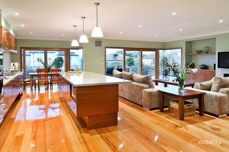 Property photo of 7 Kyora Parade Balwyn North VIC 3104