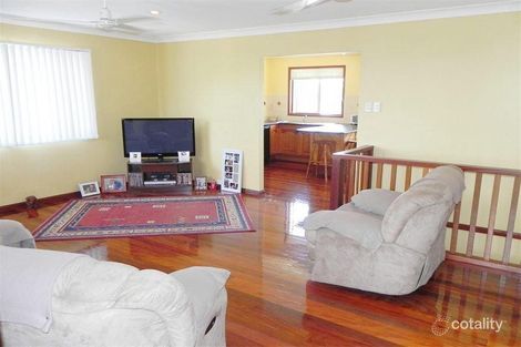 Property photo of 17 Hill Street Currimundi QLD 4551