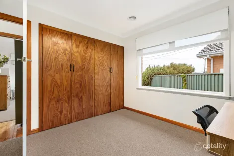 Property photo of 31 Webbcona Parade Wendouree VIC 3355