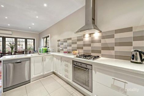Property photo of 2/64 Long Valley Way Doncaster East VIC 3109