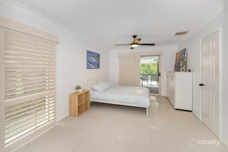 Property photo of 61 Halleys Crescent Bridgeman Downs QLD 4035