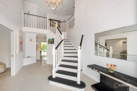 Property photo of 61 Halleys Crescent Bridgeman Downs QLD 4035