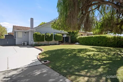 11 Peacock St, Cloverdale, WA 6105