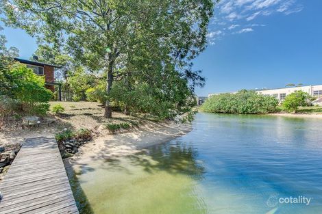 2/13 Orvieto Ave, Mermaid Waters, QLD 4218