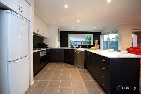 Property photo of 12 Oakham Glade Derrimut VIC 3026
