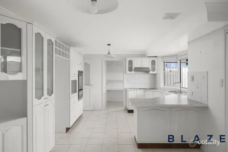 Property photo of 18 Martens Place Abbotsbury NSW 2176