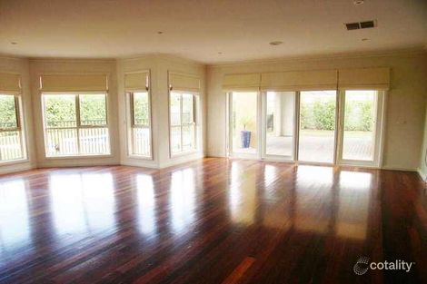 Property photo of 1 St Georges Avenue Caroline Springs VIC 3023
