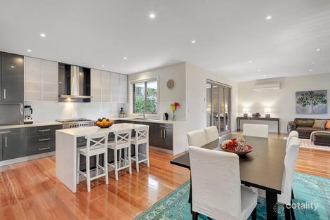 Property photo of 1/3 Rangeview Grove Balwyn North VIC 3104