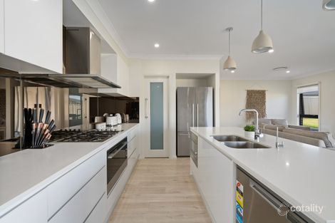 Property photo of 7 Jindalee Crescent Nowra NSW 2541