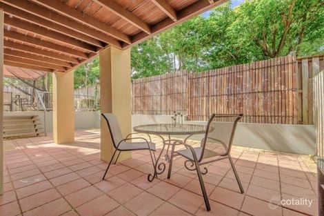 Property photo of 22/20 Fairway Drive Clear Island Waters QLD 4226