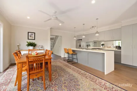 Property photo of 13 Kingfisher Way Warriewood NSW 2102