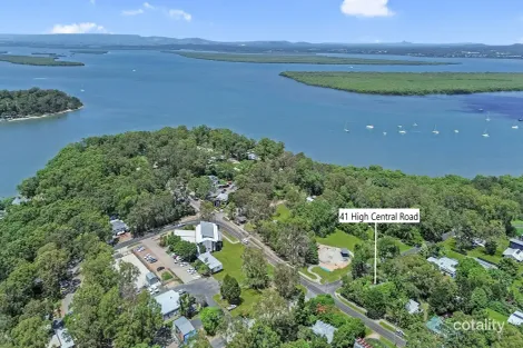 Property photo of 41 High Central Road Macleay Island QLD 4184