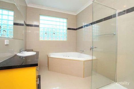Property photo of 17 Pinewood Crescent Cairnlea VIC 3023