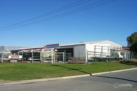 2 Malcolm Rd, Maddington, WA 6109