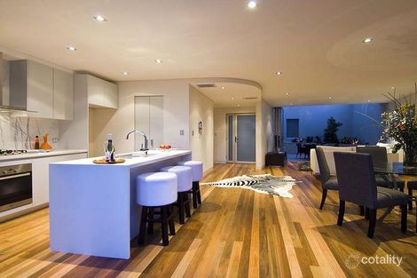 8/377-383 Barrenjoey Rd, Newport, NSW 2106