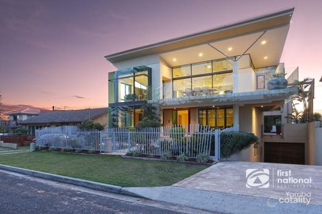 8 Pacific Pde, Yamba, NSW 2464