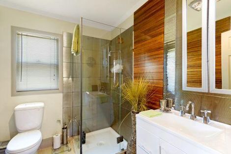 Property photo of 18 Leumeah Avenue Chain Valley Bay NSW 2259