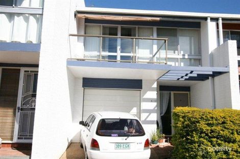 Property photo of 13A/16 Spinnaker Drive Sandstone Point QLD 4511