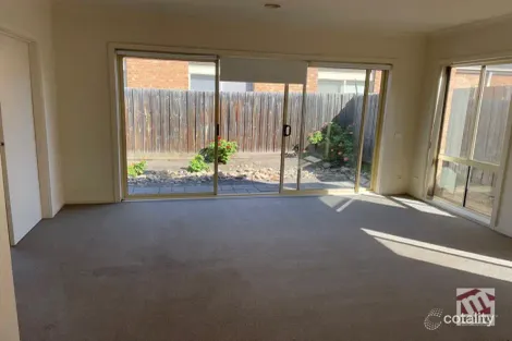 Property photo of 2/20 Panorama Drive Hillside VIC 3037
