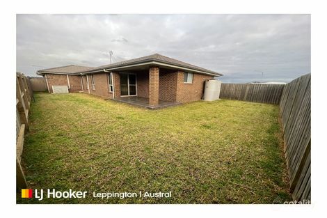 Property photo of 33 Silky Road Spring Farm NSW 2570