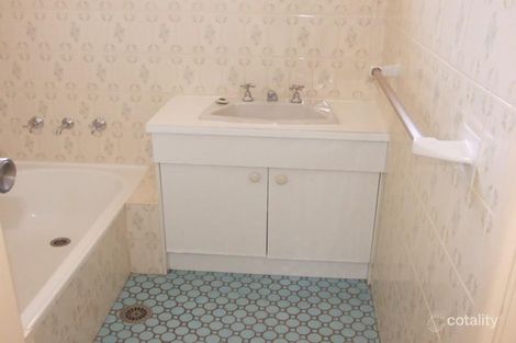 Property photo of 28 Monett Place Orange NSW 2800