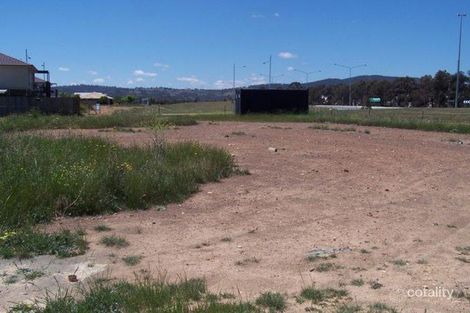 Property photo of 2 Gwen Harwood Lane Franklin ACT 2913