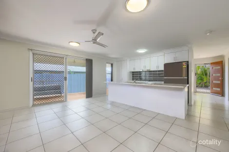 Property photo of 30 Bottlebrush Drive Kirkwood QLD 4680