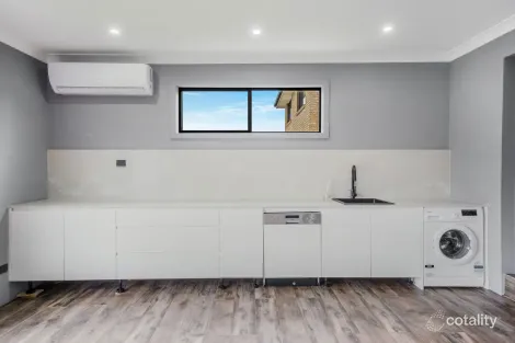 Property photo of 9 Graziers Way Carnes Hill NSW 2171