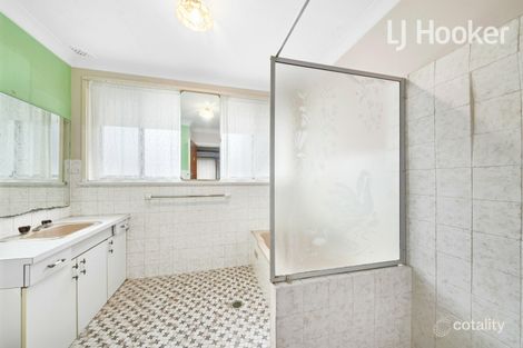 Property photo of 2 Jupiter Street Lansvale NSW 2166