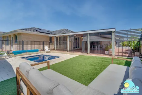 Property photo of 6 Compass Circle Yanchep WA 6035