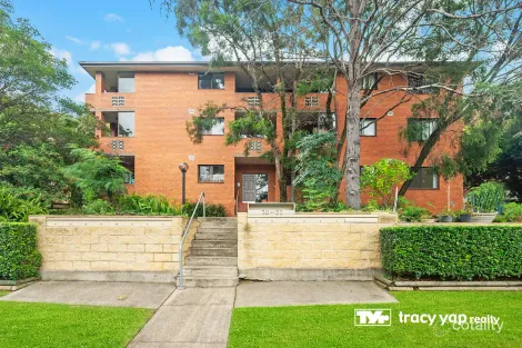 Property photo of 2/30-32 Doomben Avenue Eastwood NSW 2122