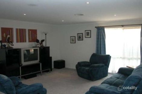 Property photo of 1 Coco Parade Skye VIC 3977