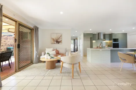 Property photo of 28 Pristine Court Varsity Lakes QLD 4227