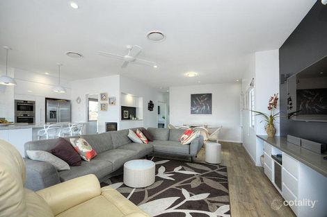 Property photo of 2/67 Seagull Avenue Mermaid Beach QLD 4218