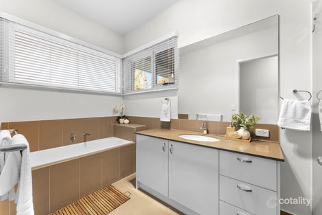 18 Birkdale Cct, North Lakes, QLD 4509