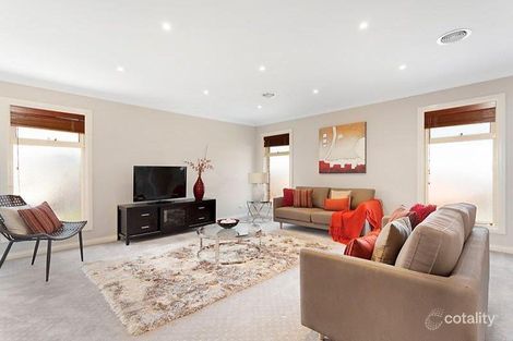 Property photo of 8 Clover Court Gowanbrae VIC 3043