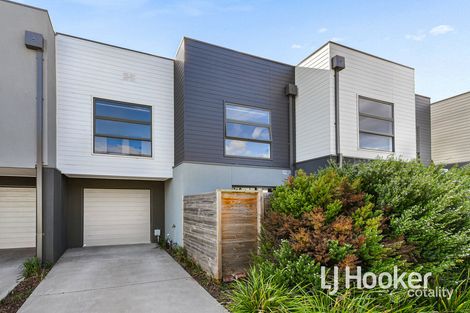Property photo of 26 Tanino Road Cranbourne West VIC 3977