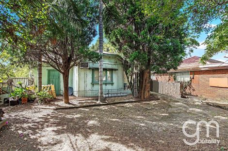 Property photo of 231 Henry Lawson Drive Georges Hall NSW 2198