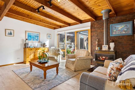 Property photo of 21 Daly Avenue Rye VIC 3941