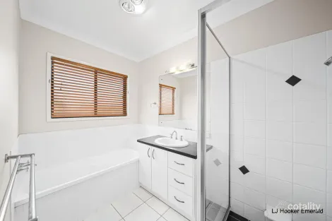 Property photo of 38 Edgewood Drive Emerald QLD 4720