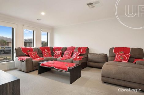 Property photo of 12 Stook Road Truganina VIC 3029