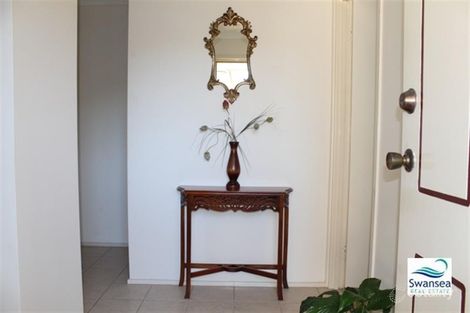 Property photo of 6 Bottlebrush Grove Caves Beach NSW 2281