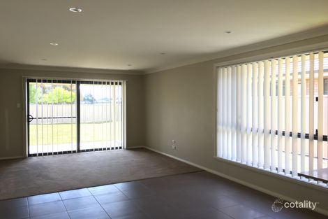 Property photo of 14 Onyx Place Orange NSW 2800