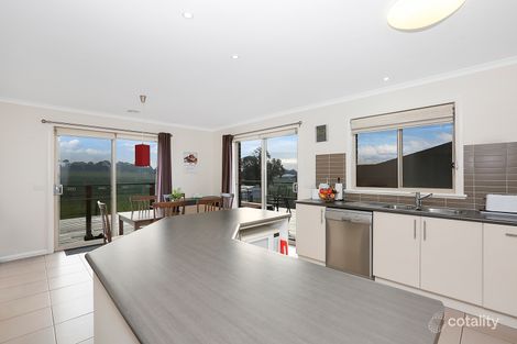 Property photo of 18 Fulford Crescent Elliminyt VIC 3250