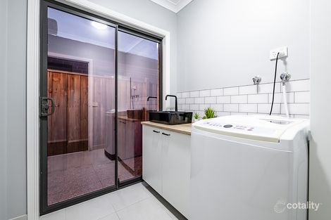 10 Monique Rose Dr, Cranbourne West, VIC 3977