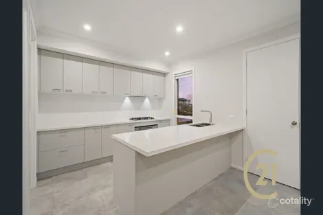 Property photo of 65 Kennedy Drive Fraser Rise VIC 3336