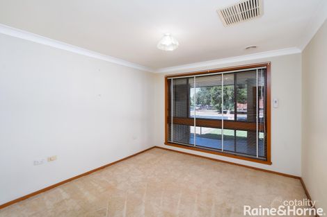 Property photo of 41 Walana Crescent Kooringal NSW 2650