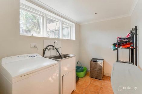 Property photo of 2/1027 Riversdale Road Surrey Hills VIC 3127